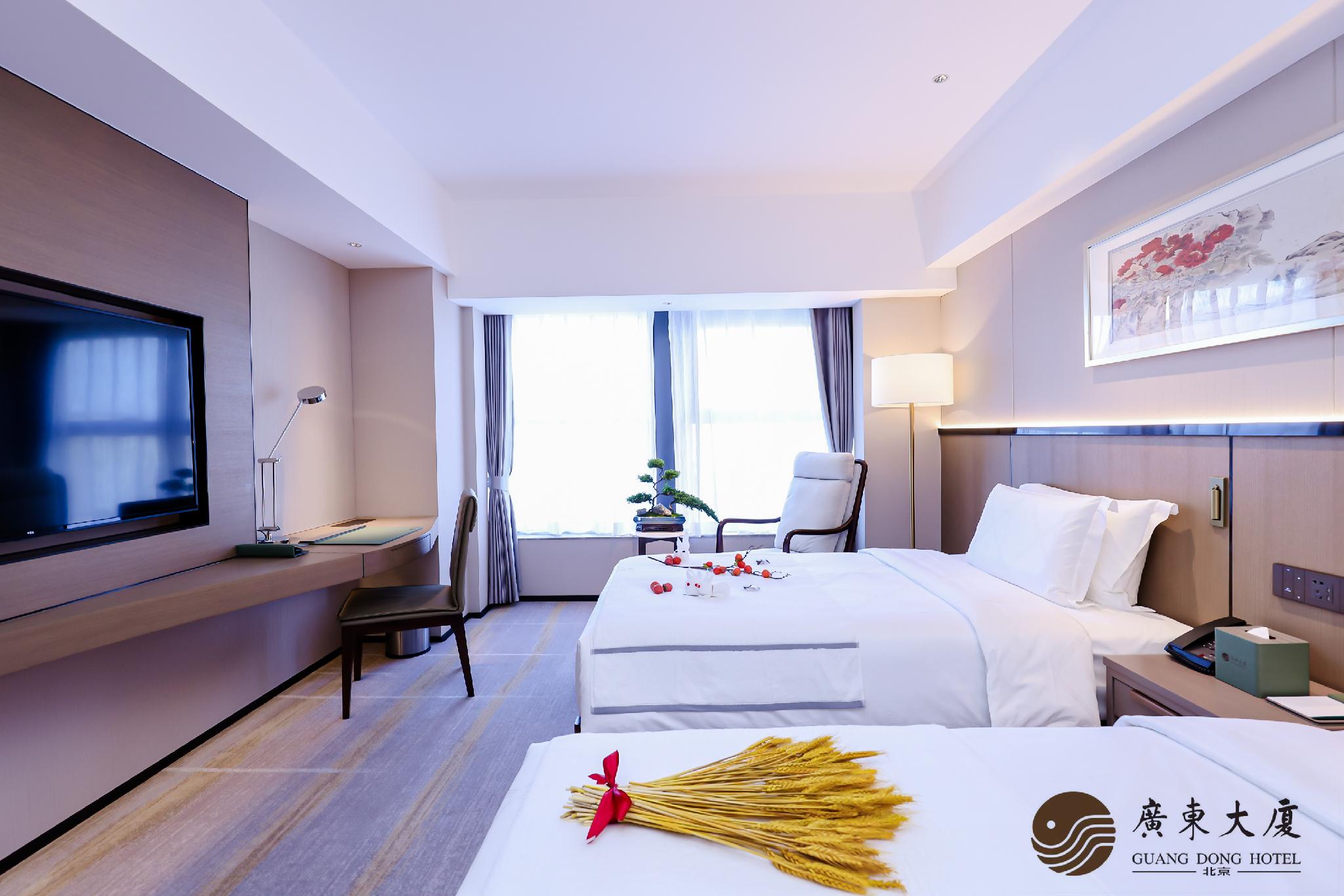DELUXE, TWIN BEDS