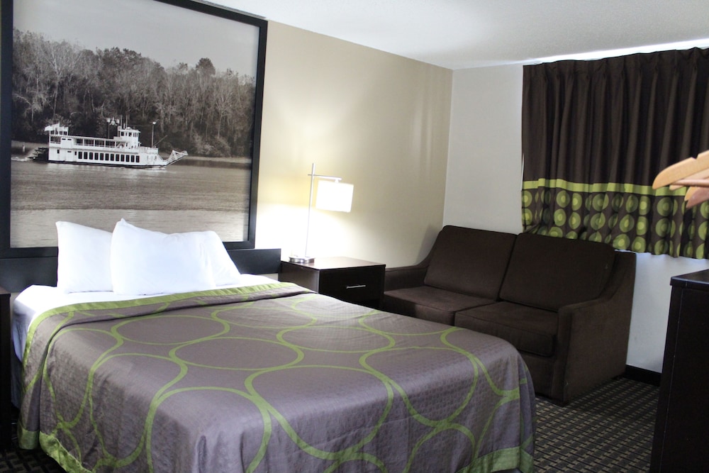 Super 8 by Wyndham Clear Lake 14/58