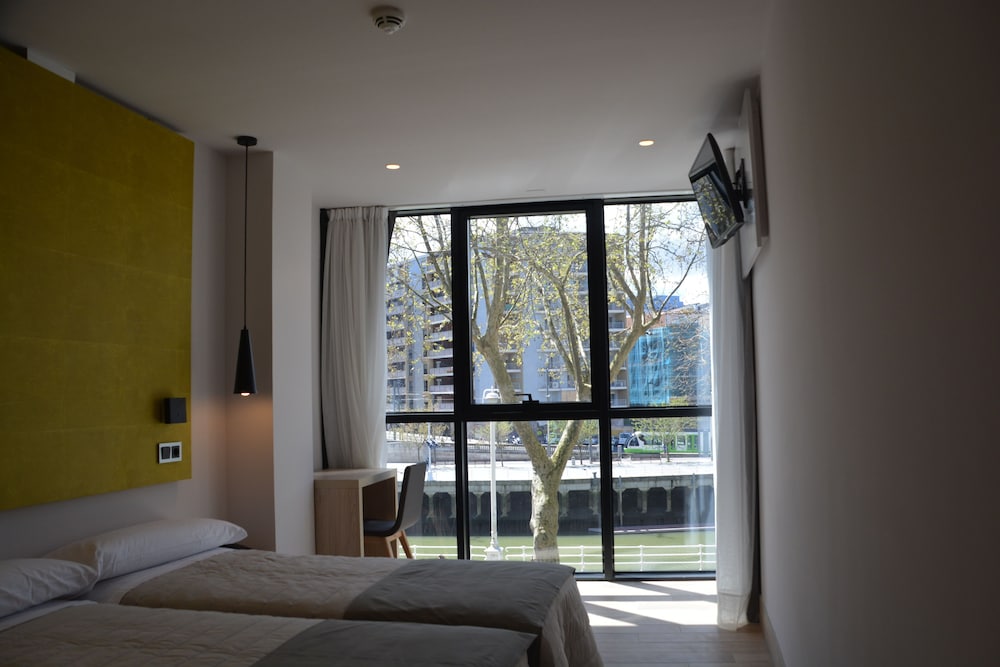 Hotel Bilbao Plaza 33/61