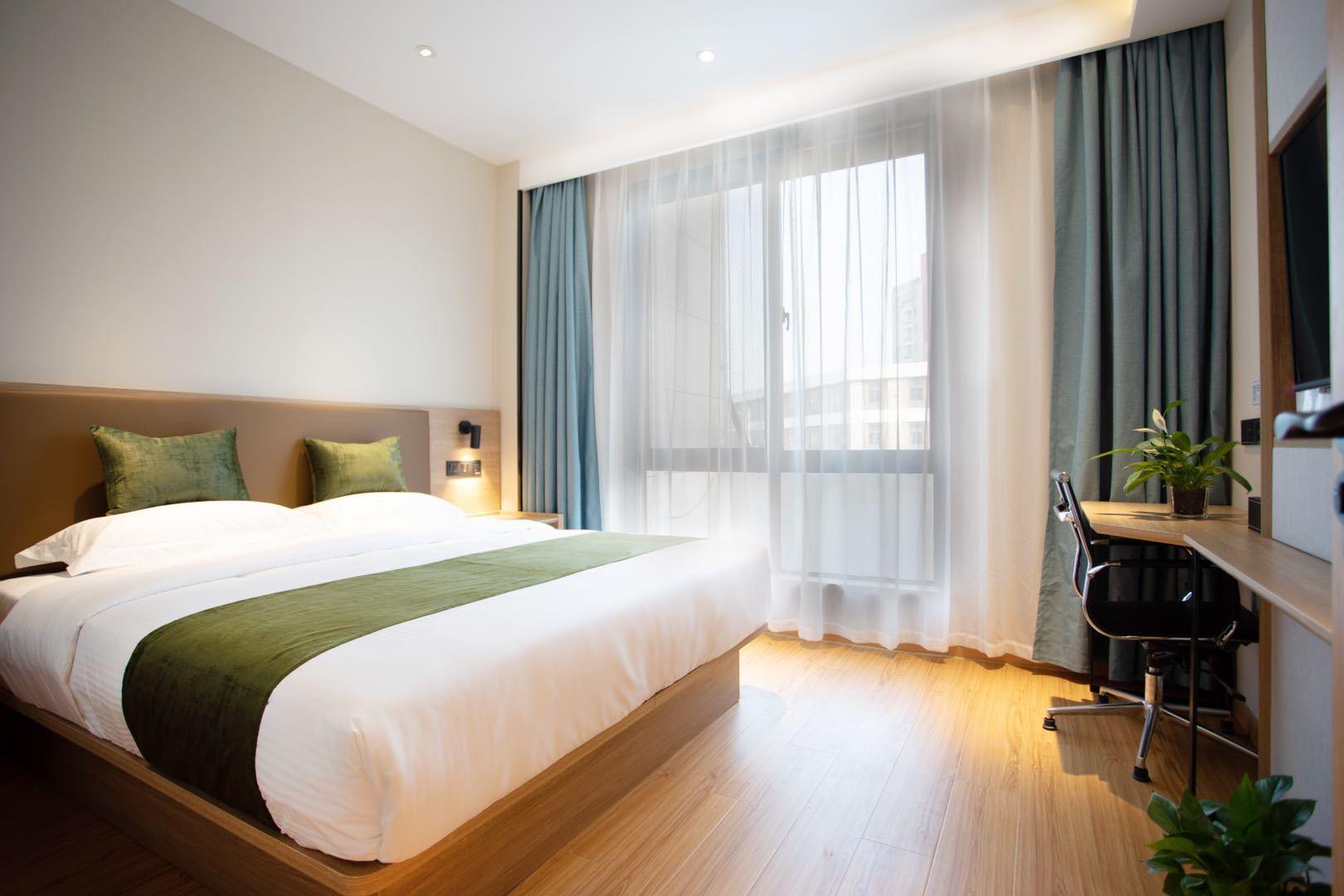 BUSINESS, DOUBLE BED
