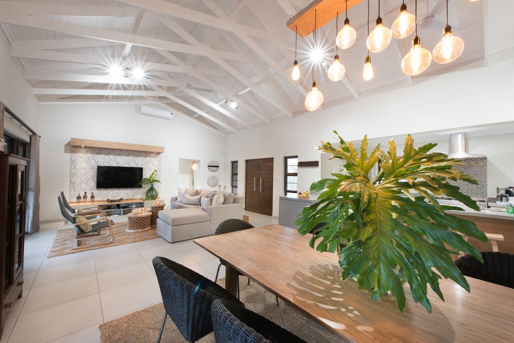 Bushwillow Private Villa [VR] 15/28