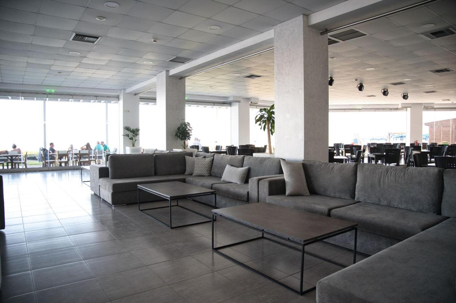 Royal Bay Suites 44/63