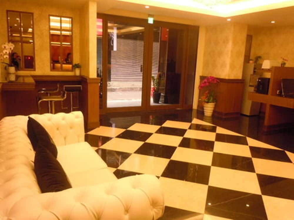 Hotel Puri Ximen Branch 48/65
