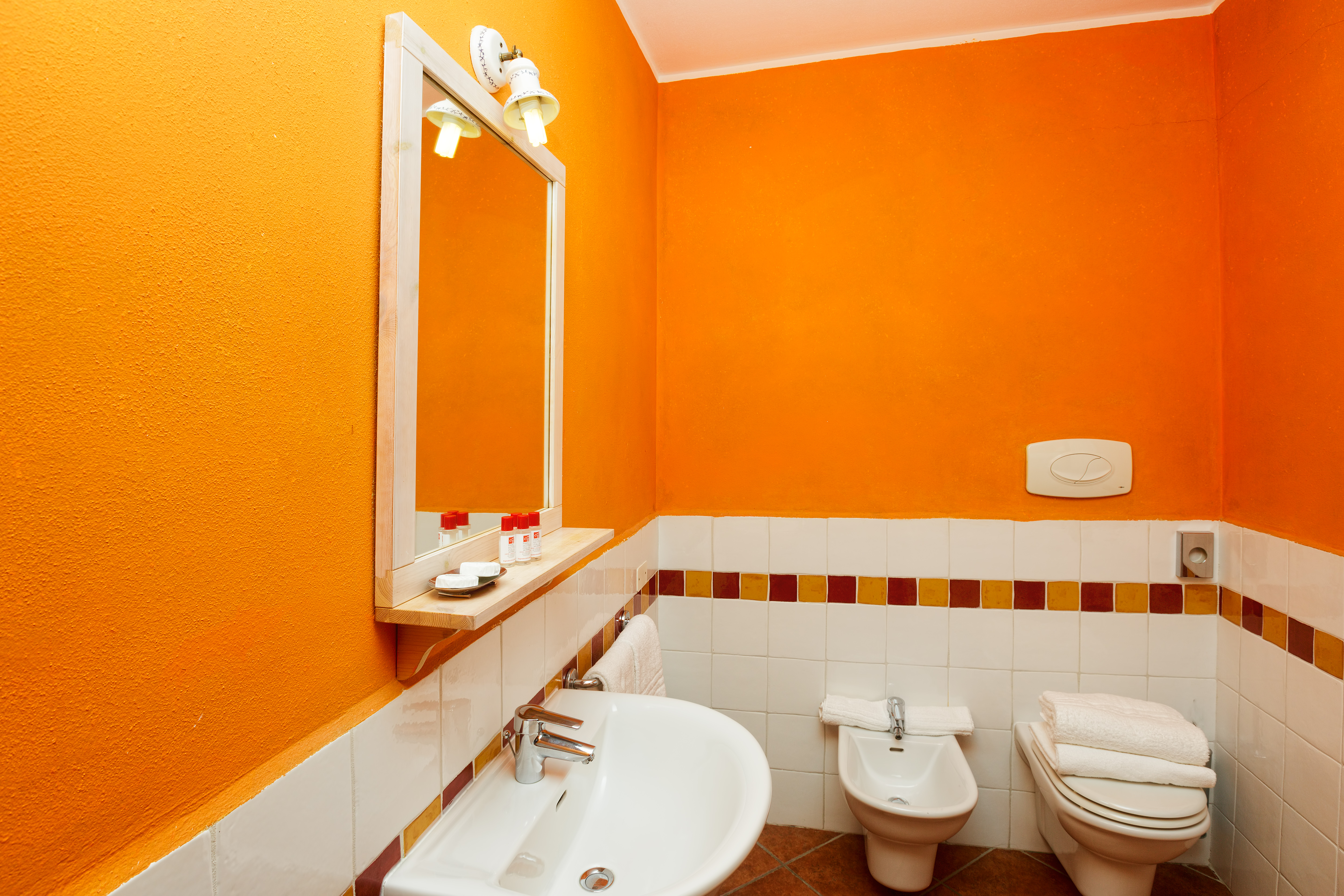 Mono, Studio, Apartment