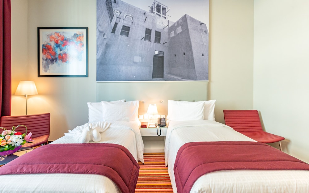 Gravity Hotel Abu Dhabi 7/28