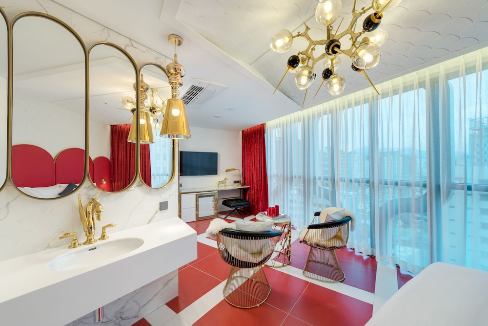 HOTEL THE DESIGNERS DDP 6/53