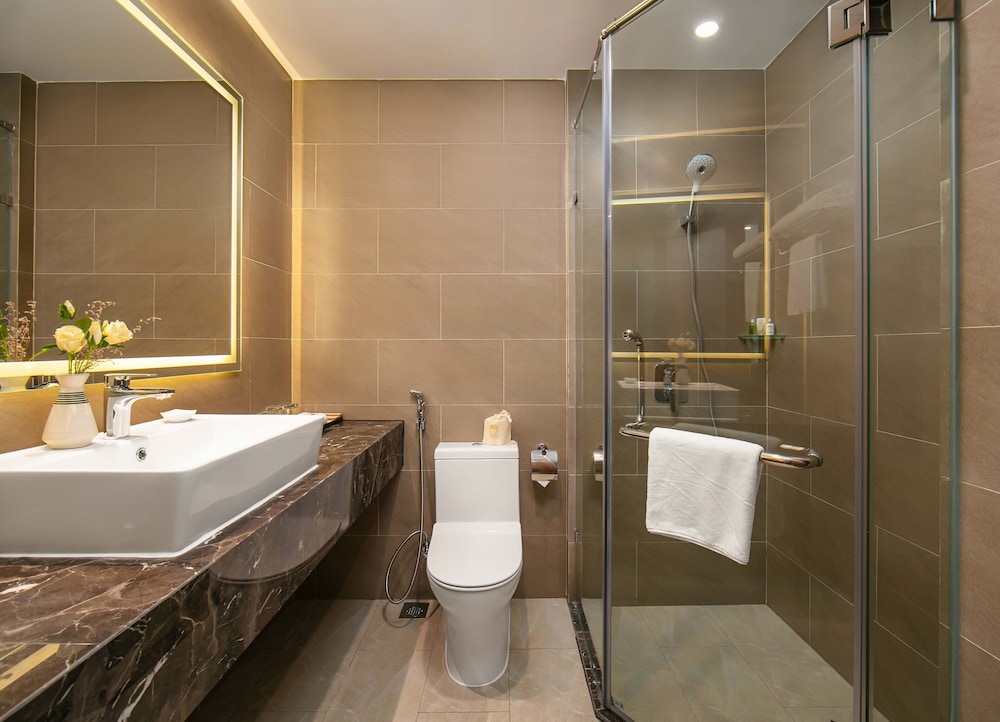 Nesta Hotel Danang 48/50