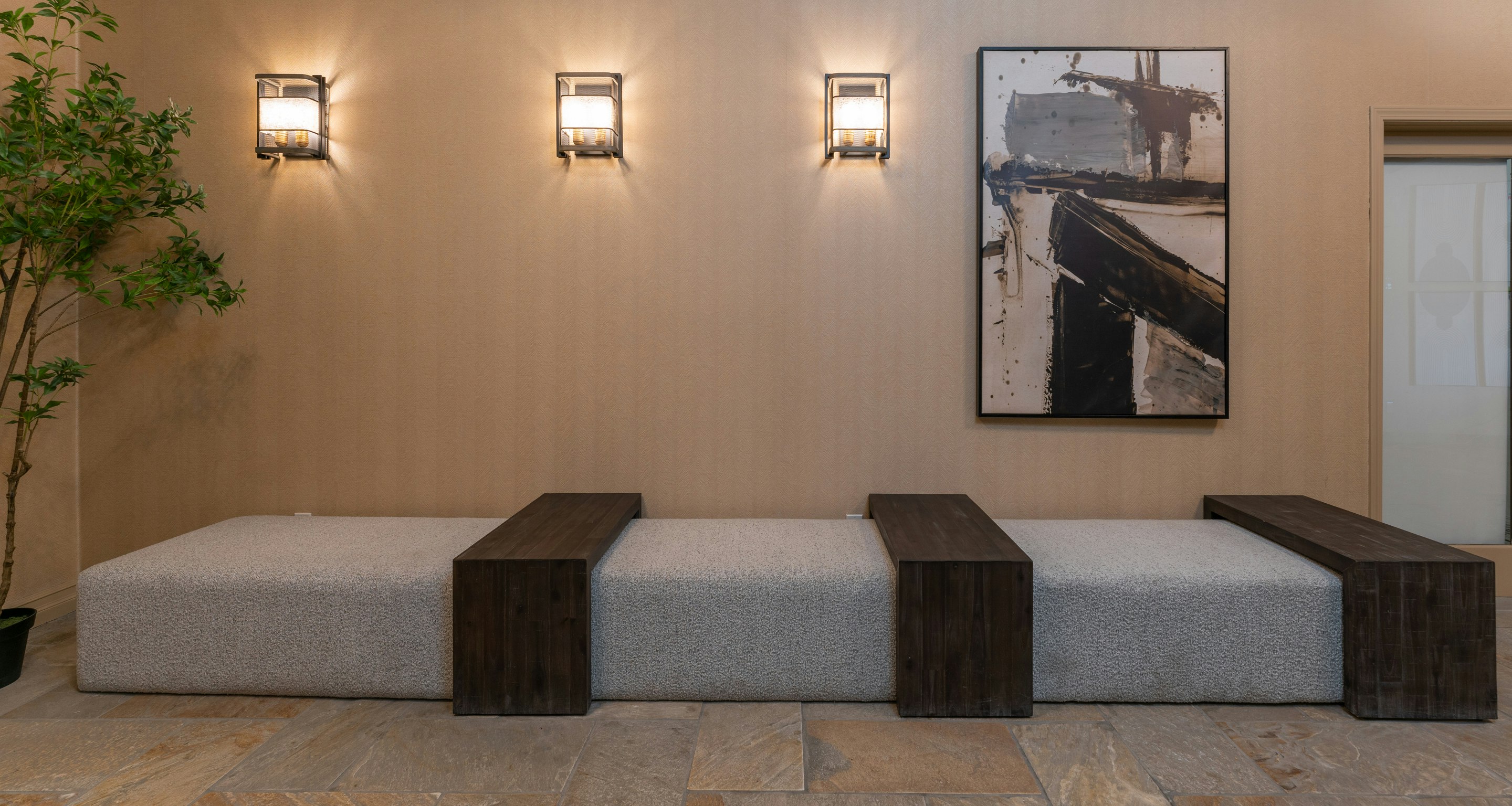 Prestige Hotel Vernon 33/57