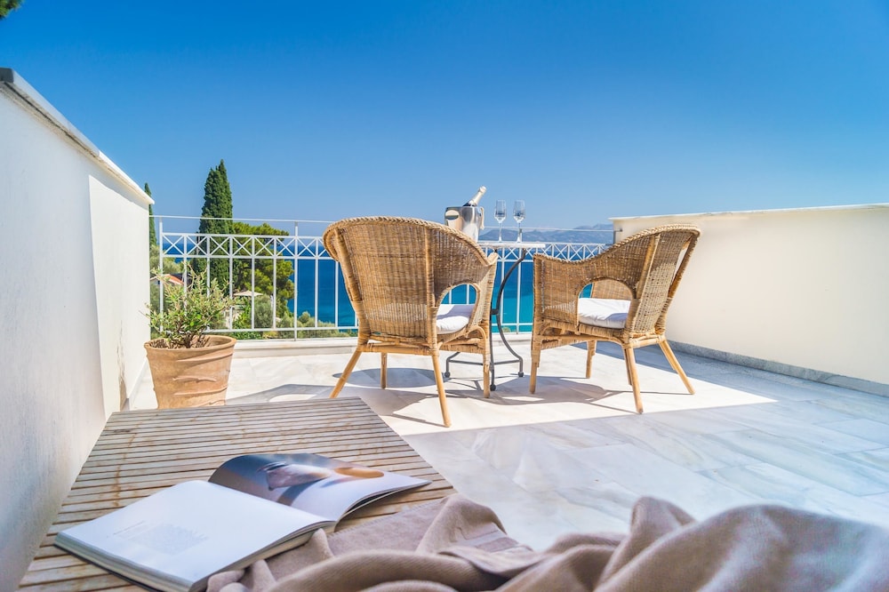 Armonia Bay Hotel 28/48