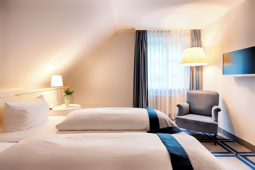 SUPERIOR, TWIN BEDS