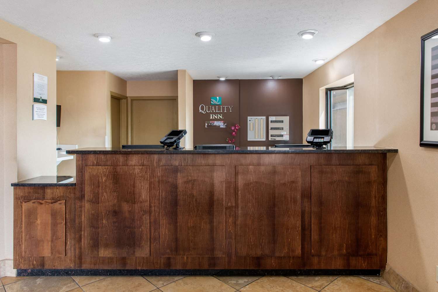 Quality Inn Columbus-East 4/23