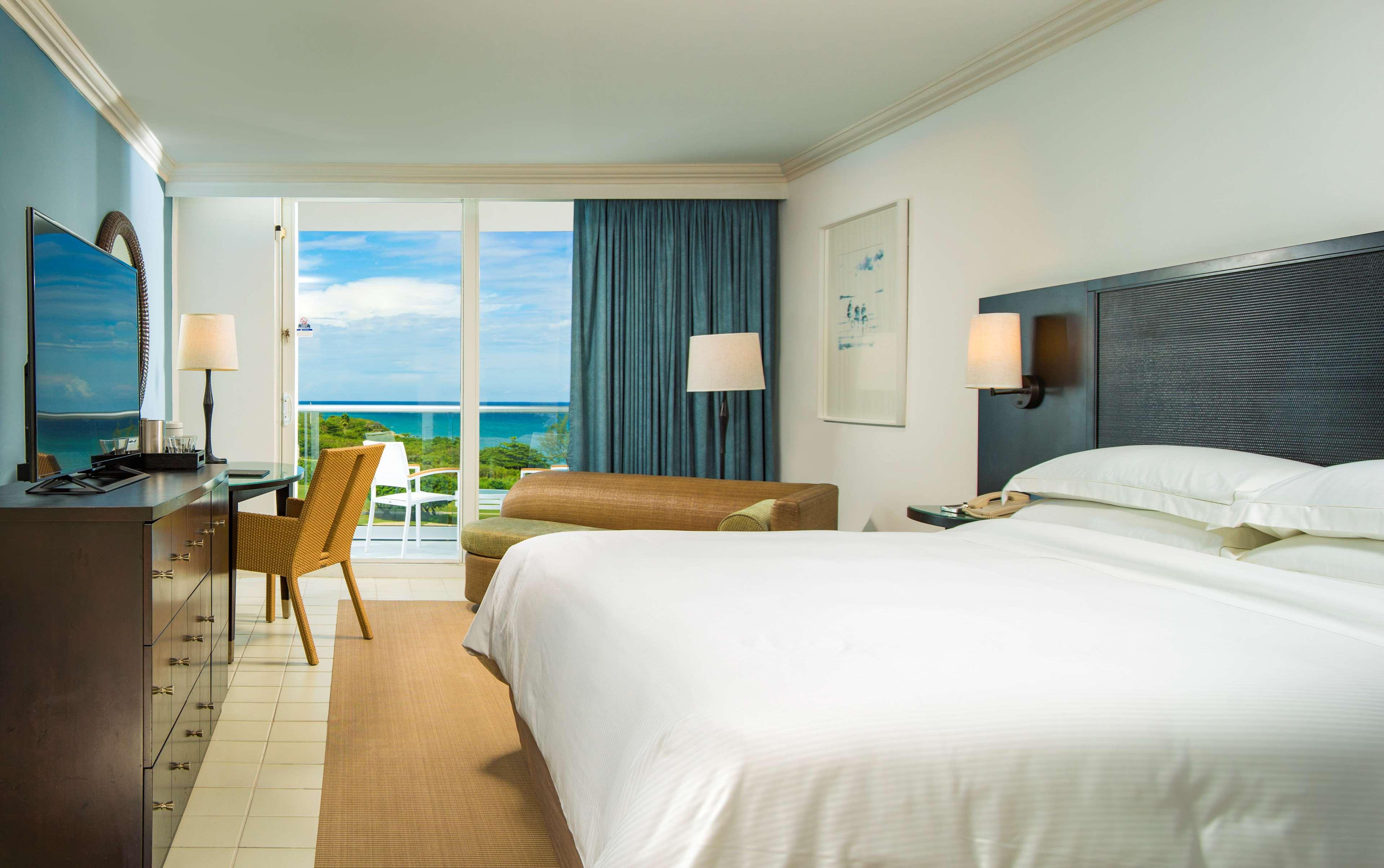 Room, Partial Ocean View