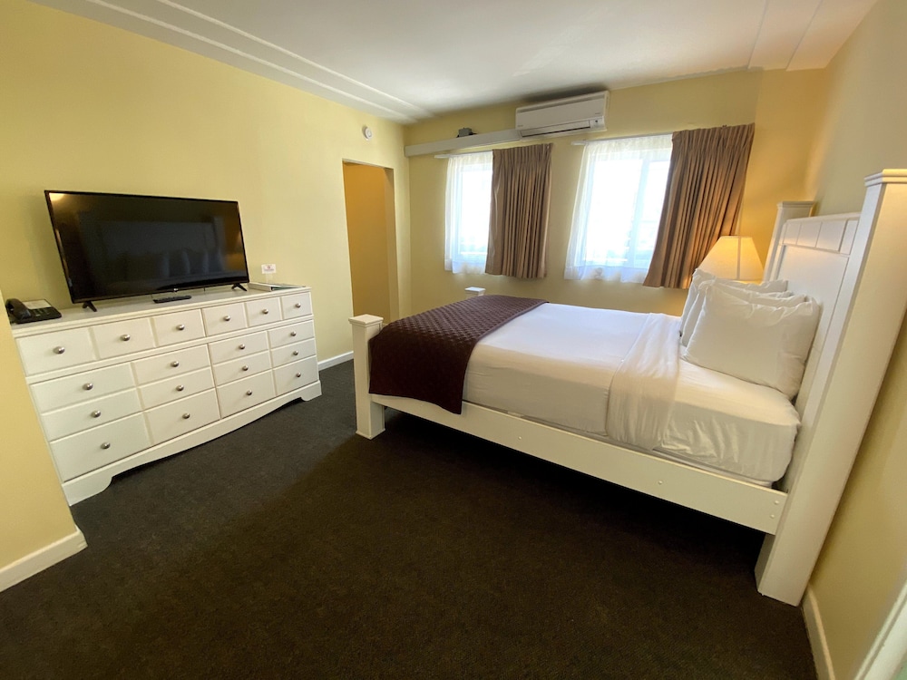 Hollywood Celebrity Hotel 6/47