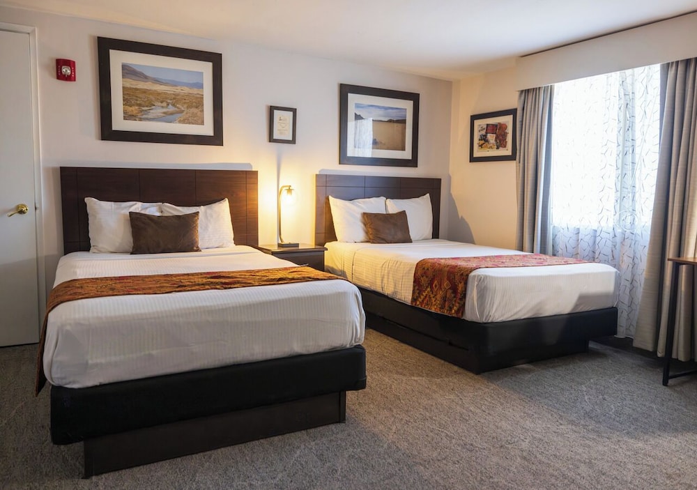 Stovepipe Wells Village Hotel 7/47