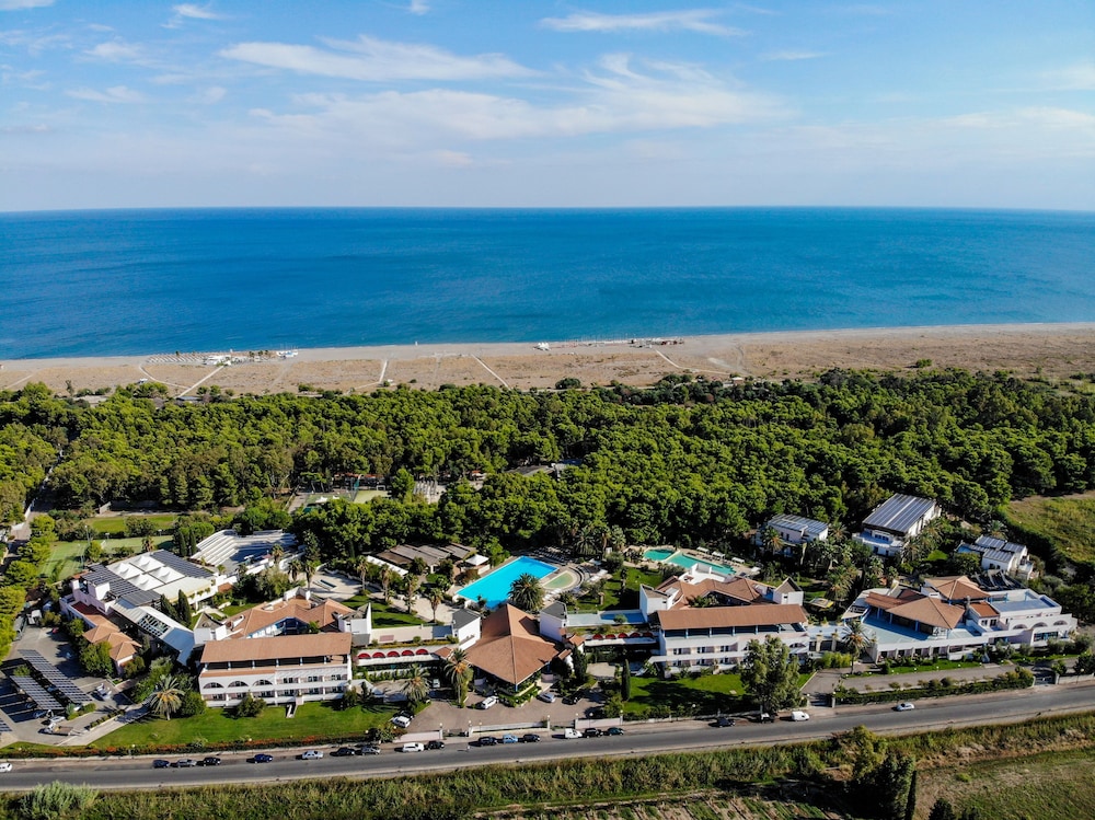 Villaggio Club Giardini d’Oriente 44/49