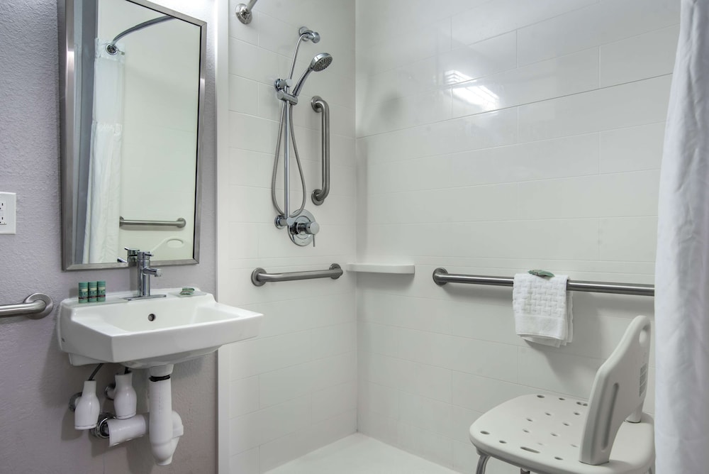 Best Western Brewton Inn 22/58