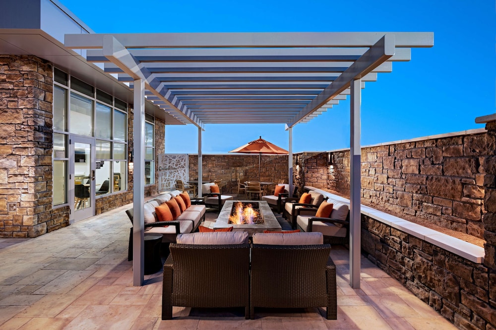 Hyatt House Carlsbad 10/22
