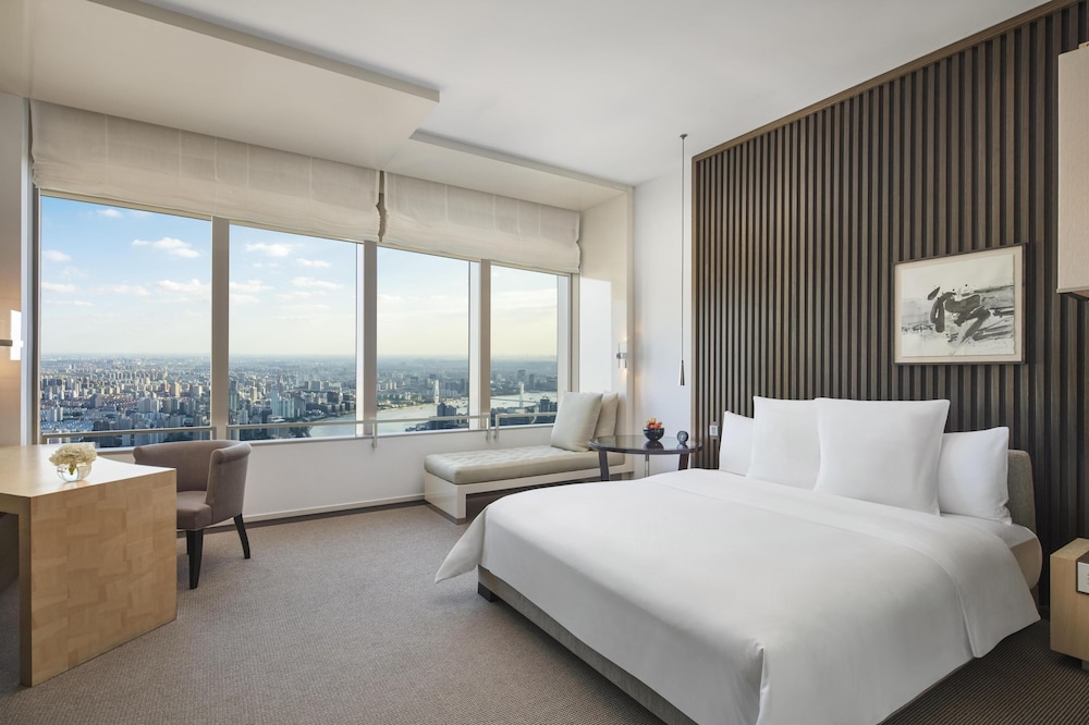 Park Hyatt Shanghai 16/68