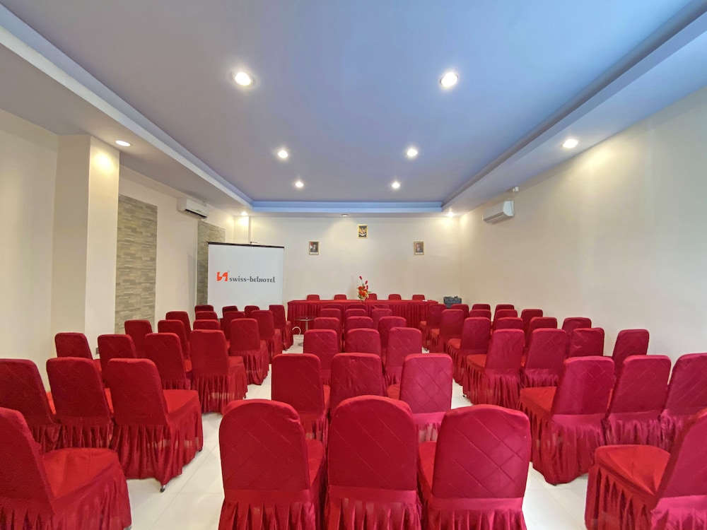 Swiss-Belcourt Makassar 29/36