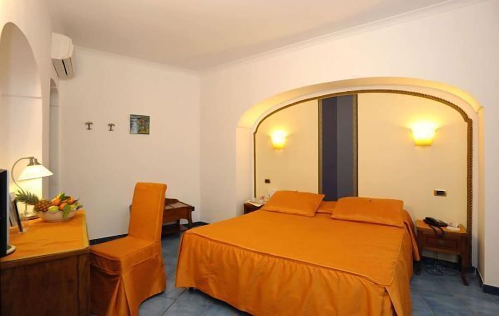 SUPERIOR, DOUBLE BED