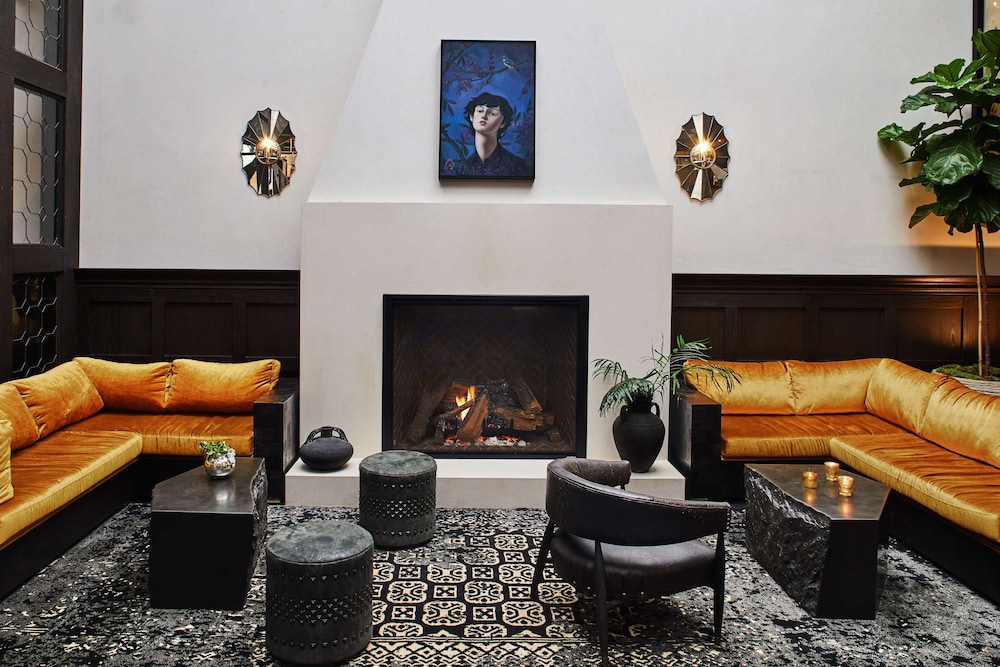 Hotel Figueroa - Unbound Collection By Hyatt 32/50