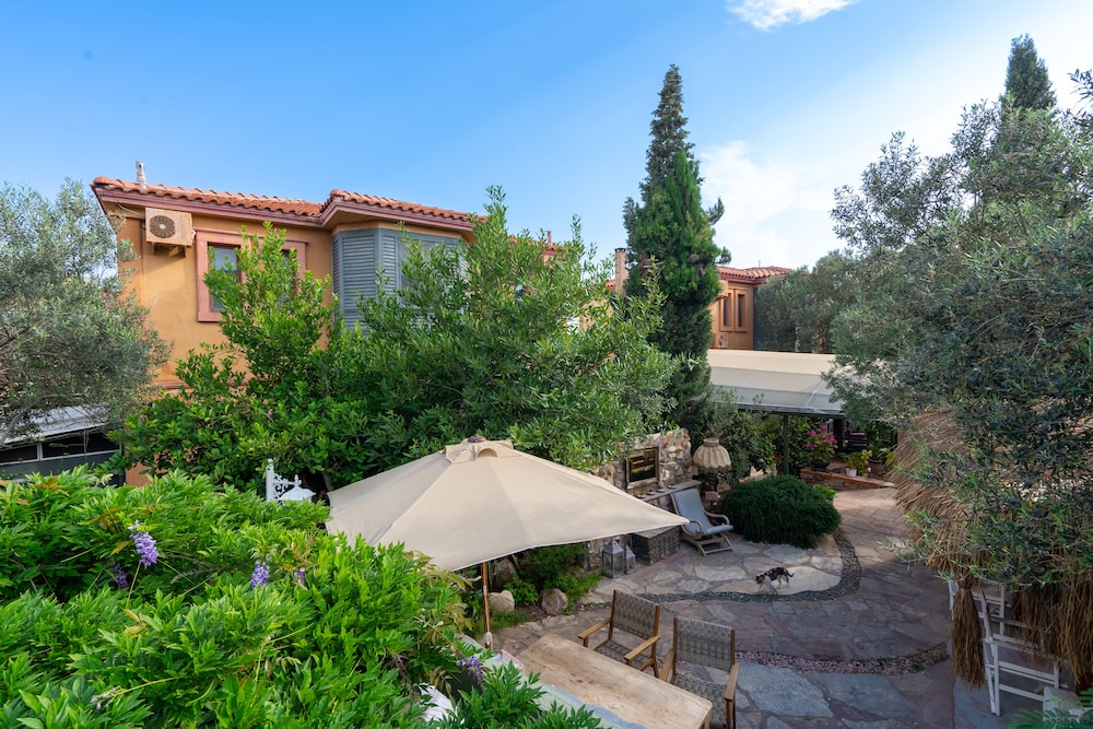 Cunda Battalos Kucuk Otel 2/50