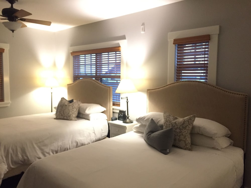 Garden, Spa, Superior, 2 Queen Beds