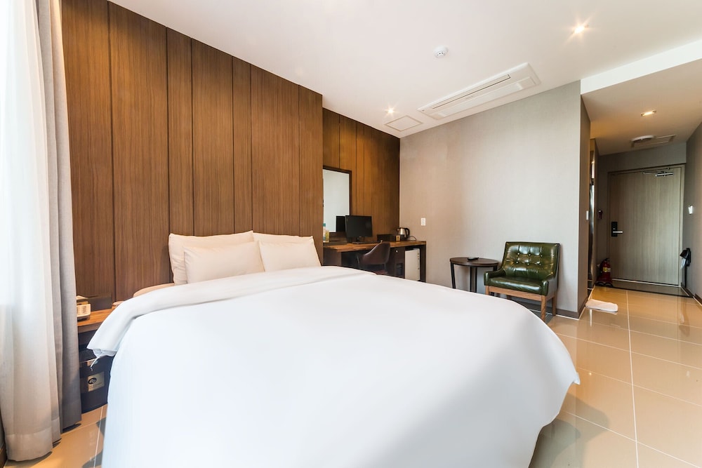 Incheon Hotel Bluemarine 15/50