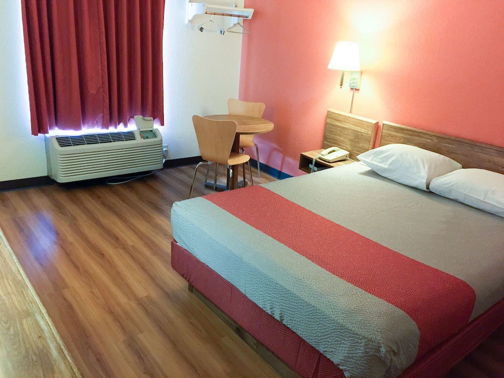 Motel6 Arkadelphia, AR 19/41