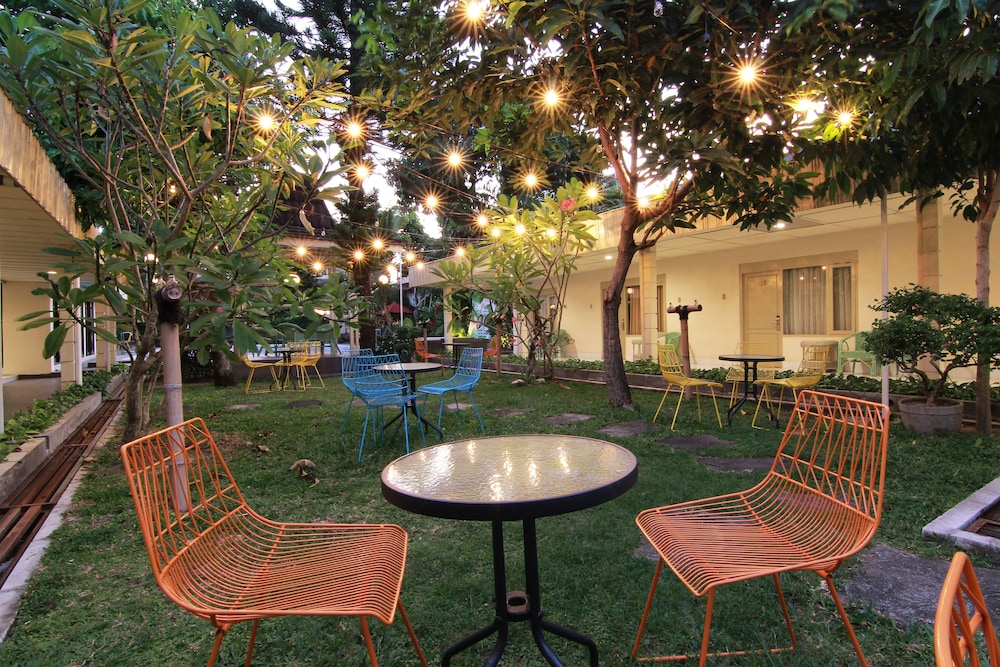 Grand Rosela Yogyakarta Hotel 54/74