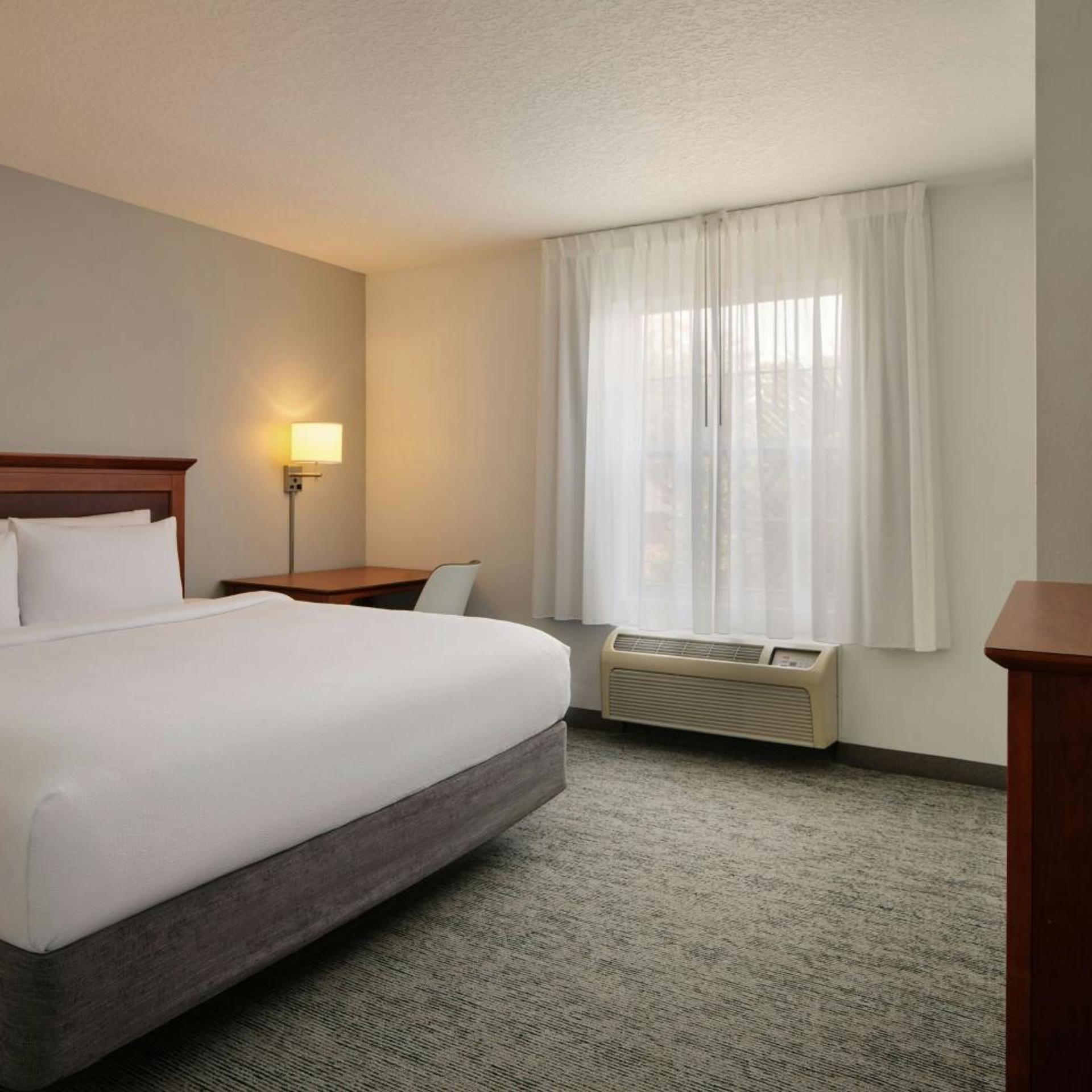 2 Bedrooms, 2 Rooms, Suite, 2 King Beds, Sofa