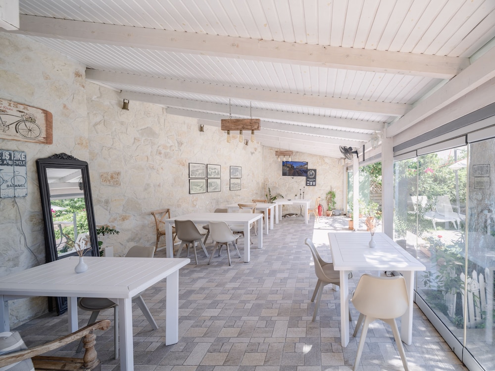 Georgias Garden by Omilos Hotels 37/50