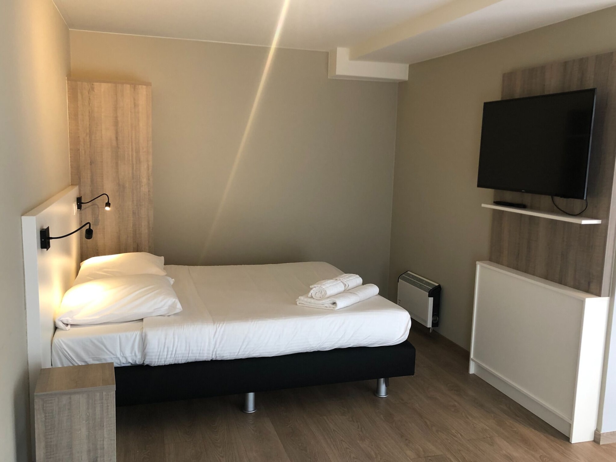 Suite, Double Bed, No Balcony, Accessible