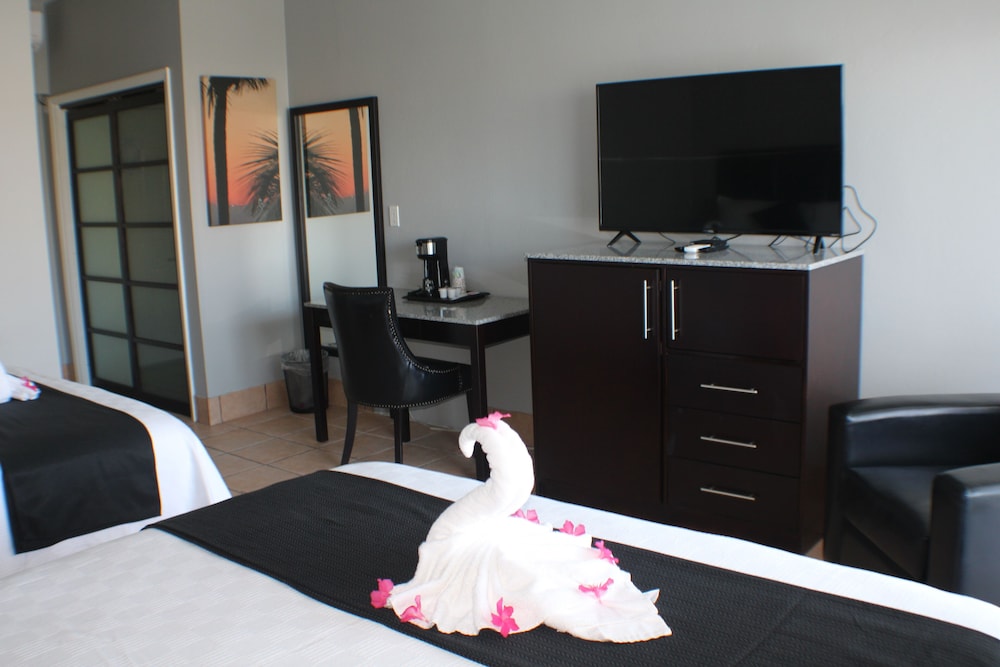 Grace Bay Suites 35/50
