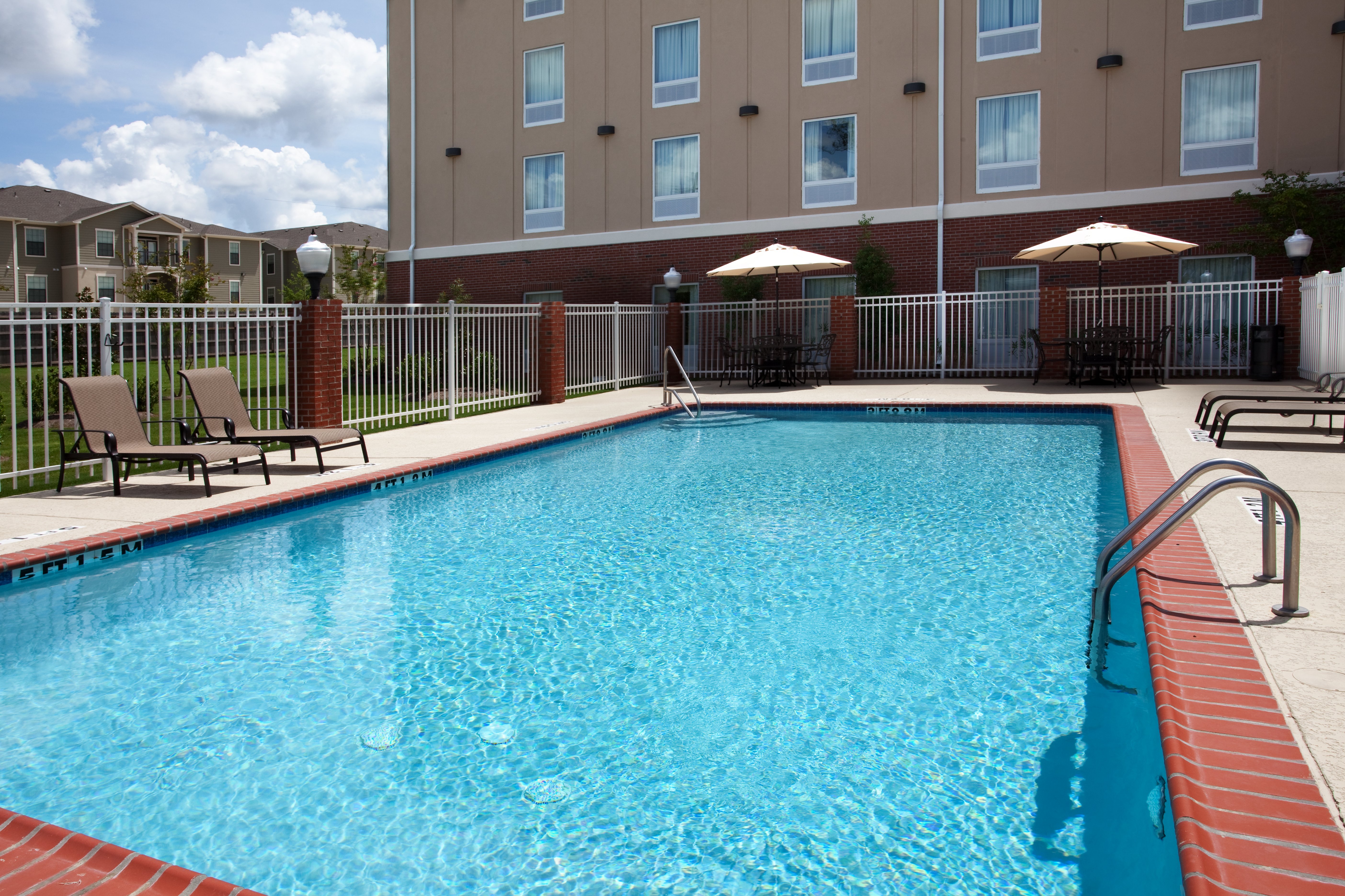 Holiday Inn Express Hotel And Suites Baton Rouge East 6/41