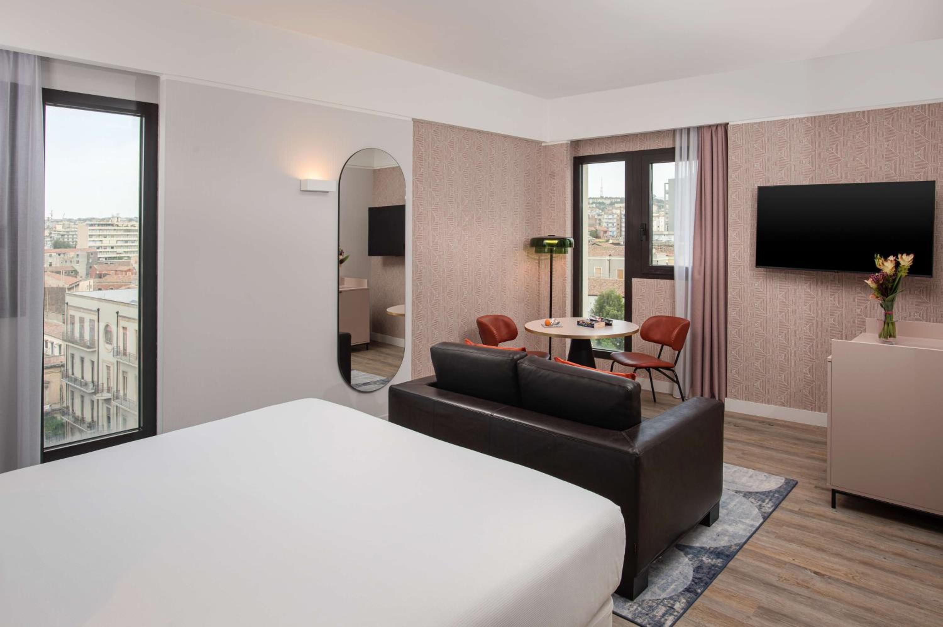 SUITE, ETNA VIEW