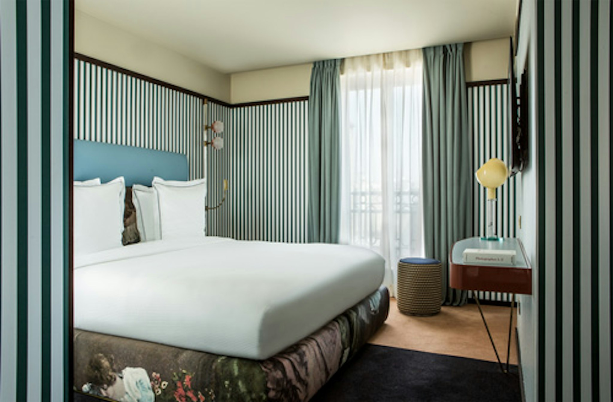 Hotel du Rond-Point des Champs-Elysees 10/68