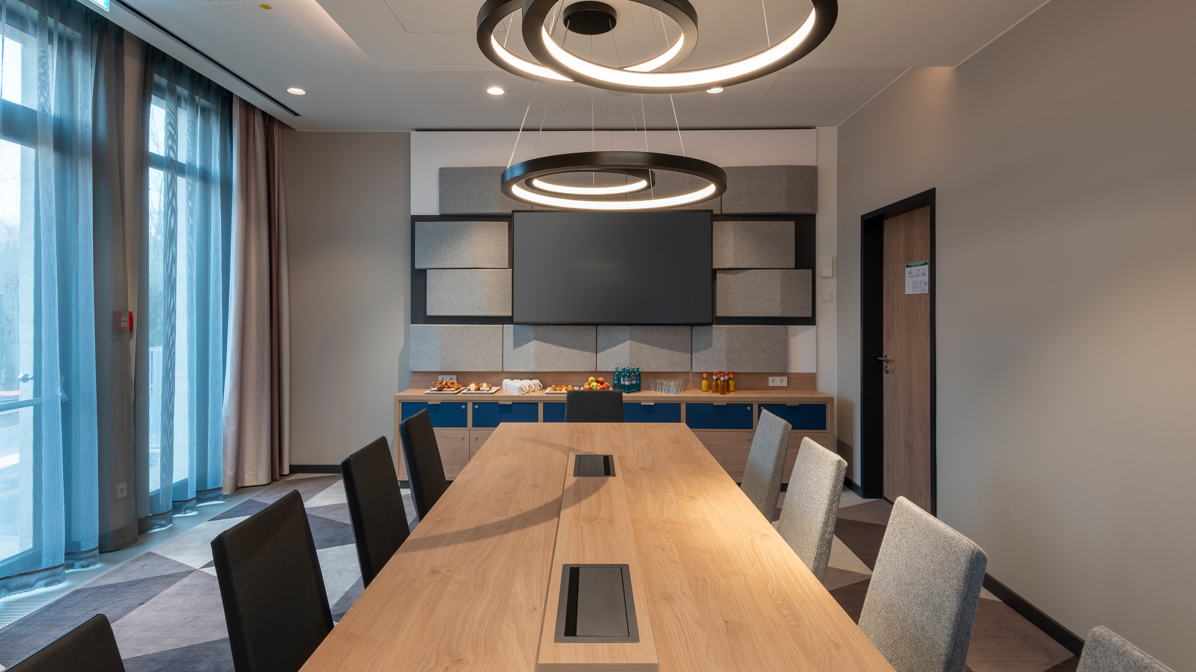 Holiday Inn Express Munich North, an IHG Hotel 63/71