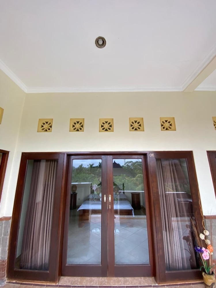 Dukuh Village Homestay & Villas 6/72