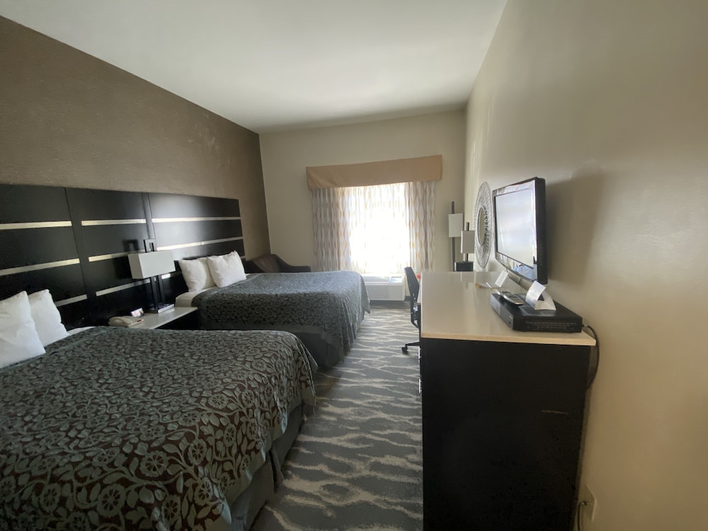 Days Inn By Wyndham Budd Lake 10/26