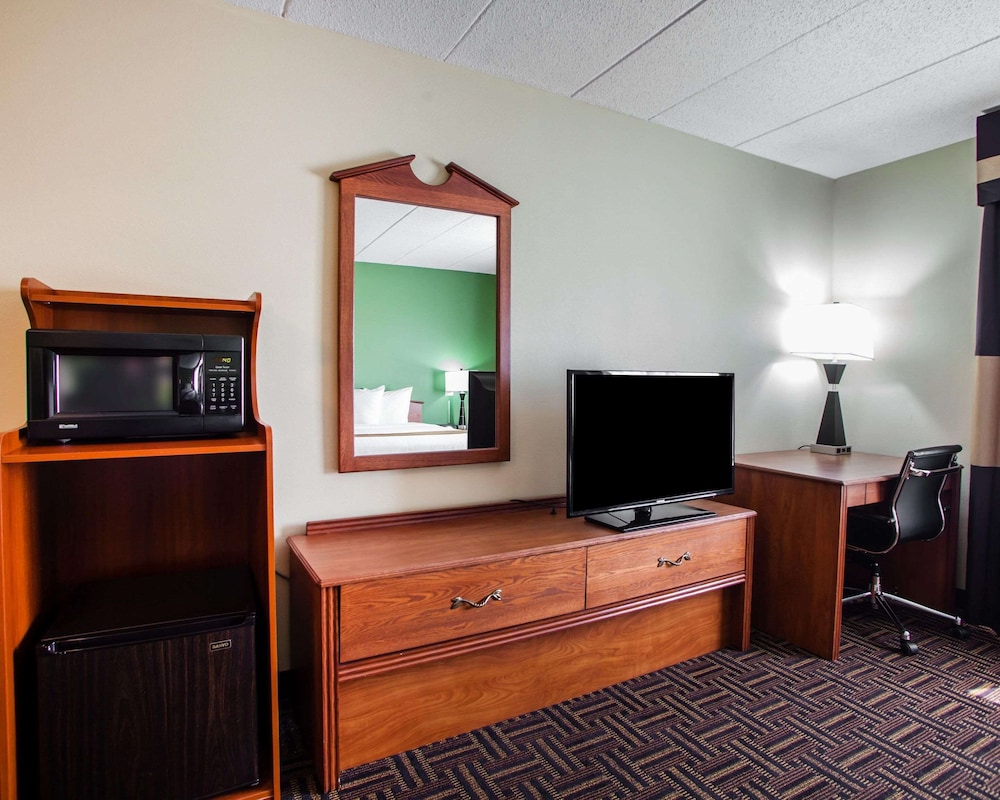 Quality Inn Bolingbrook I-55 40/47