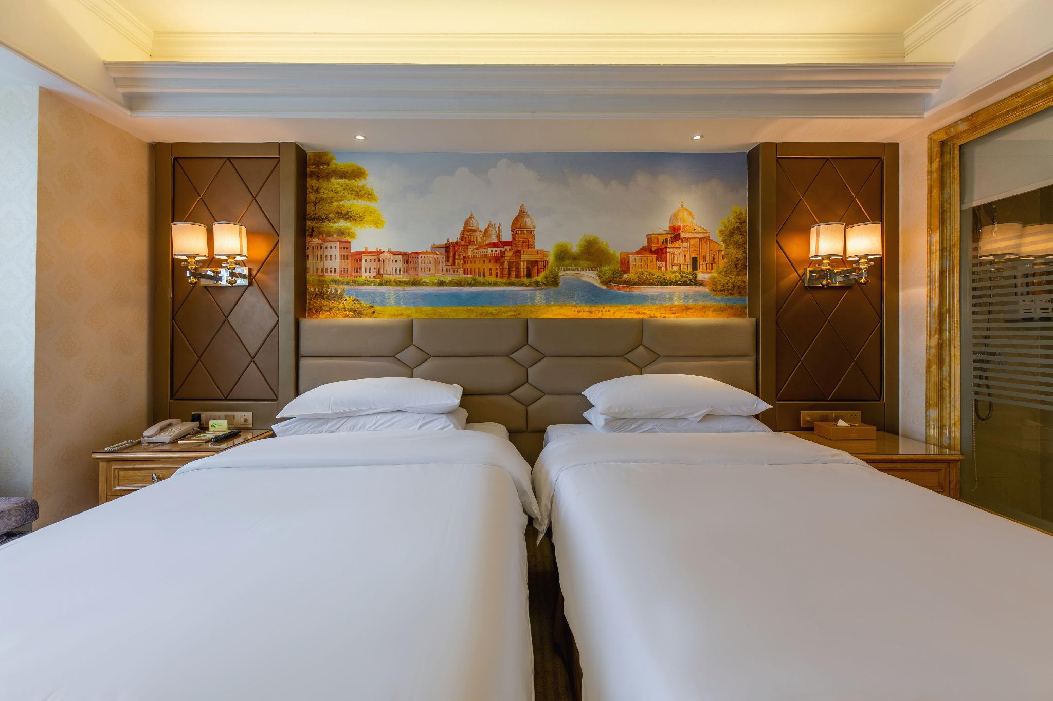 Vienna International Hotel (Wuhan Yangguang Yuhang) 18/28