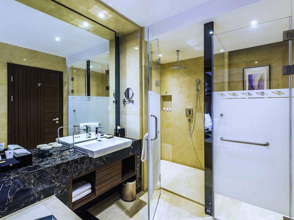 Grand Mercure Qingdao Qinglong 27/28
