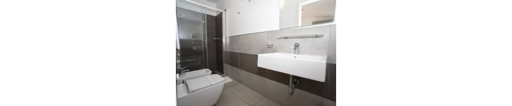 HOTEL AUGUSTEA 4/62