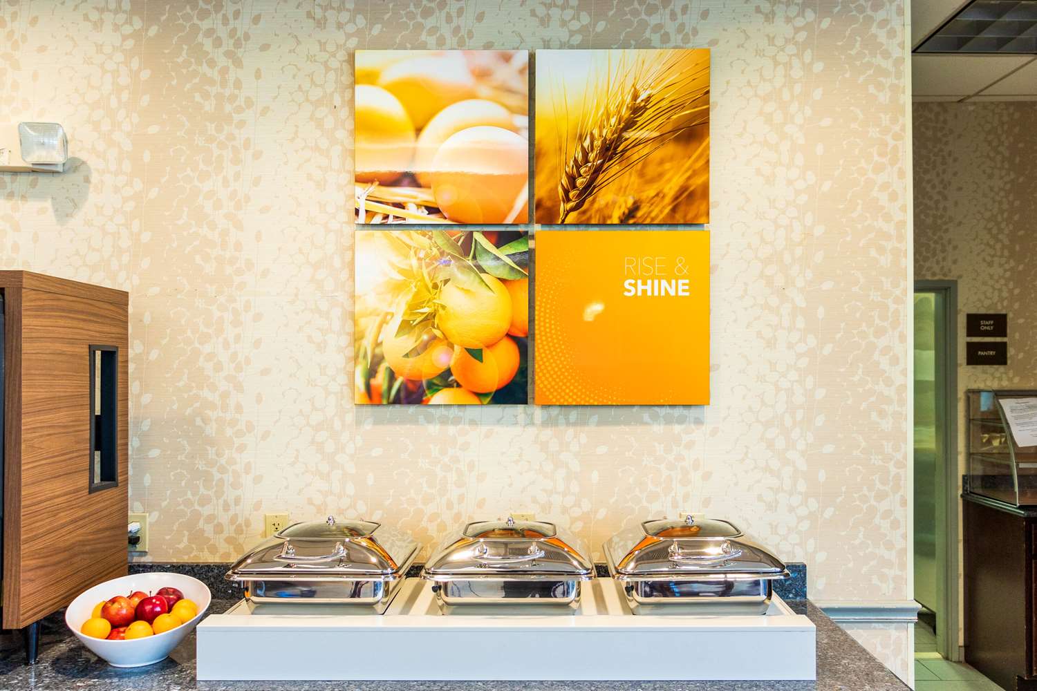 Comfort Inn & Suites Plainville-Foxboro 8/39