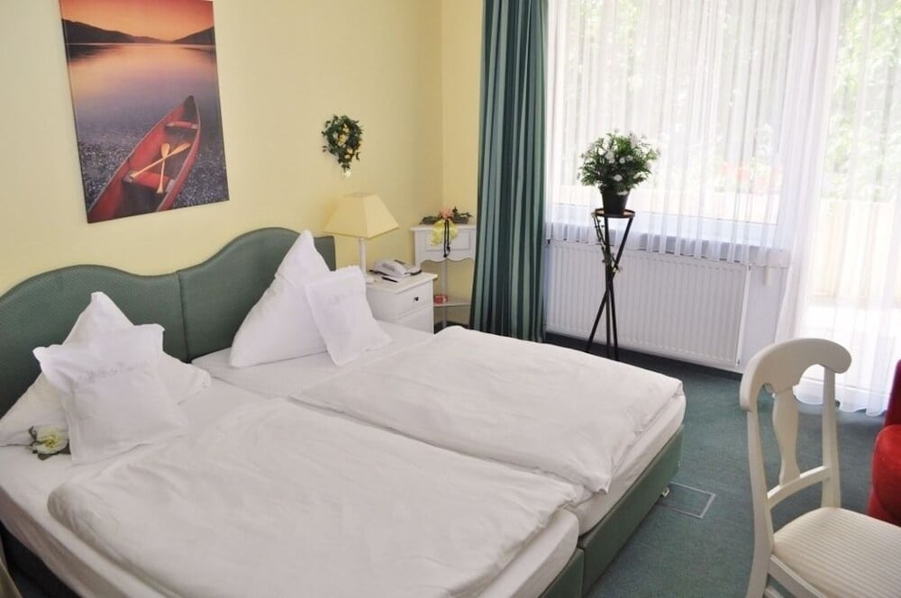 Hotel Alpha 22/68