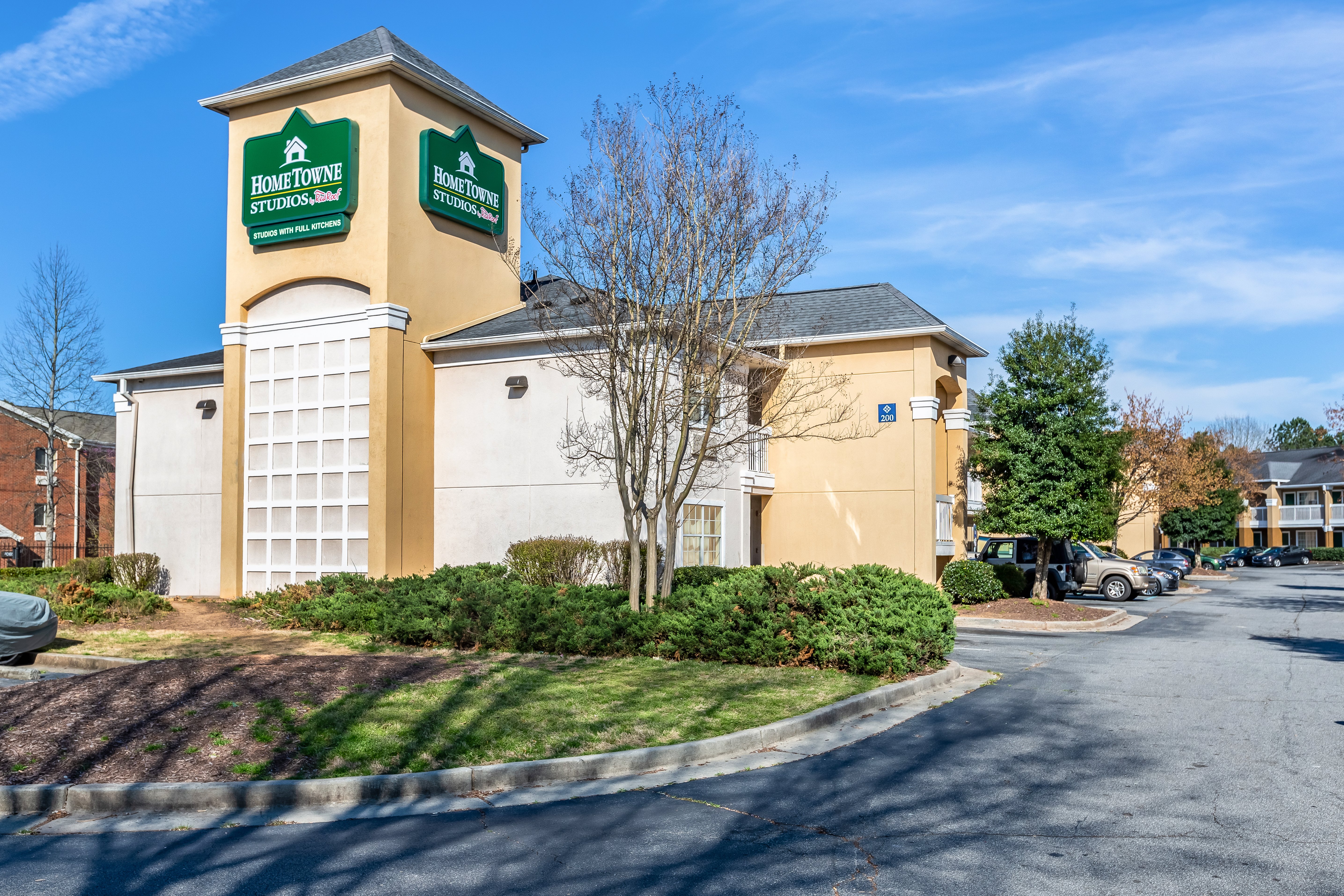 HomeTowne Studios by Red Roof Atlanta NE - Peachtree Corners 42/50