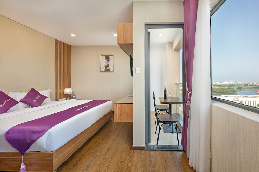 Lavender Riverside Hotel 19/38