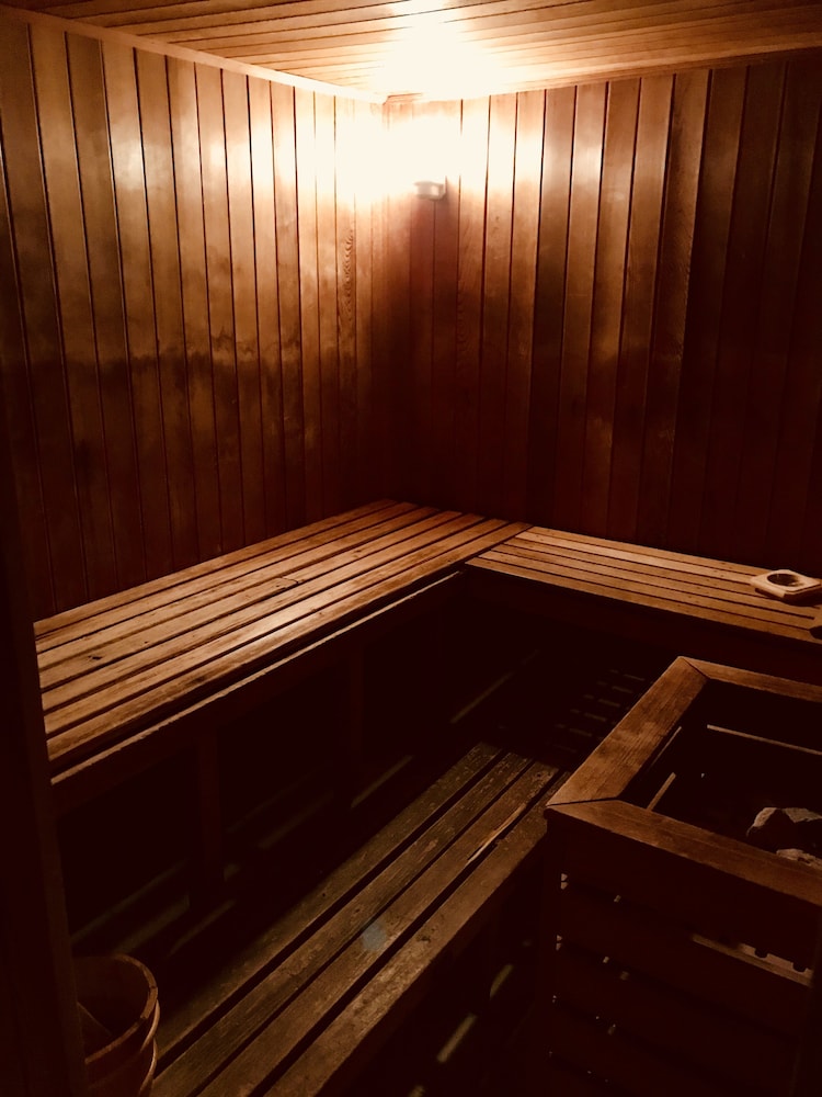 swimming pool spa
