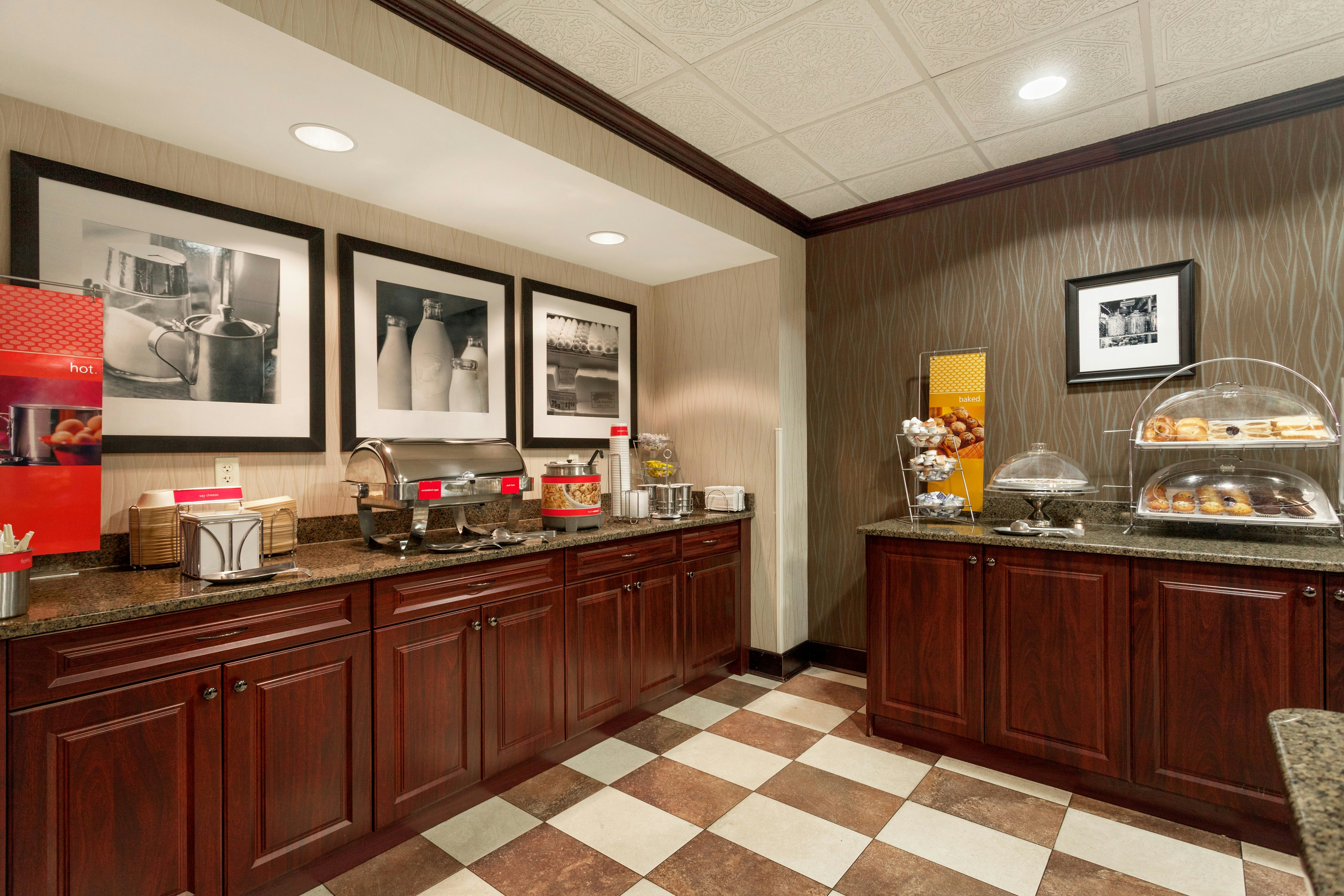 Hampton Inn Detroit/Roseville 13/20